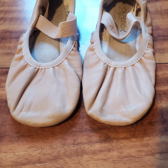 3 girls ballet shoes size 1 & 13 leather & canvas Stelle Capezio & Wear Moi - Picture 9 of 16